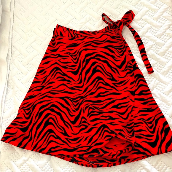 Aritzia Sunday Best
Ariel Skirt - Picture 1 of 7